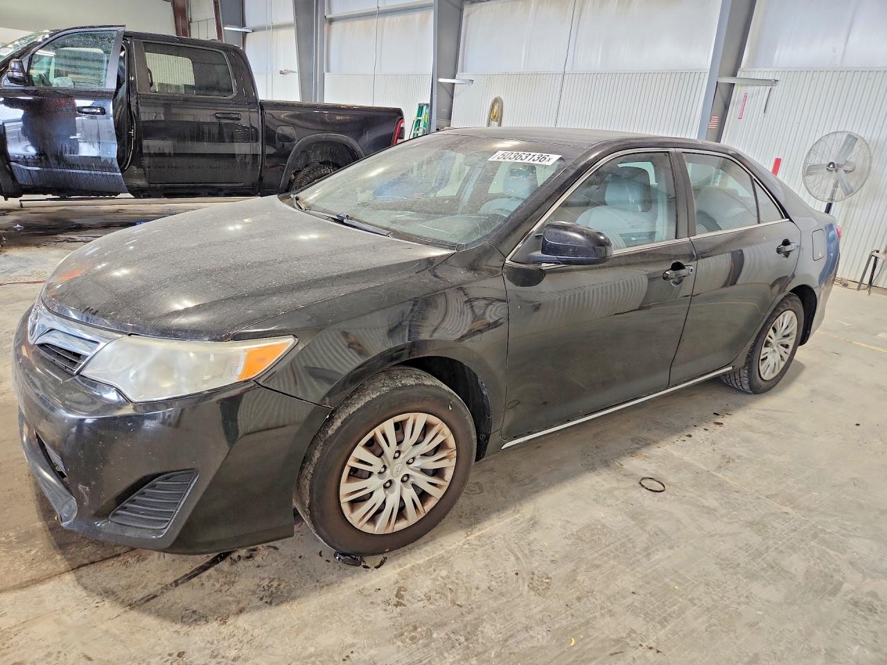 Salvage Toyota Camry Image