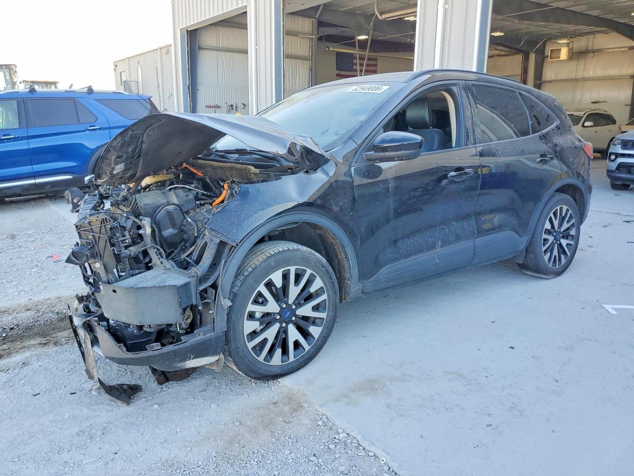 Salvage Ford Escape Image