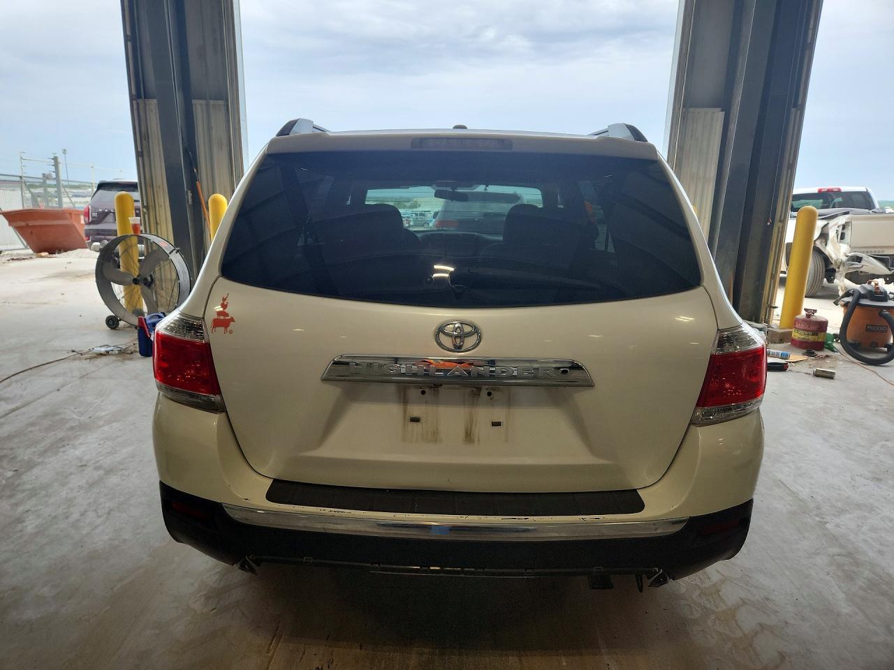 Toyota Highlander Base