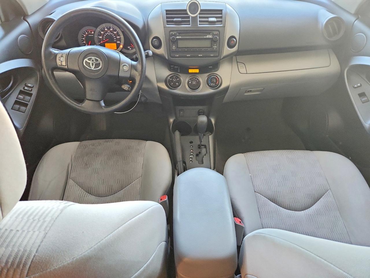 Toyota RAV4 Base