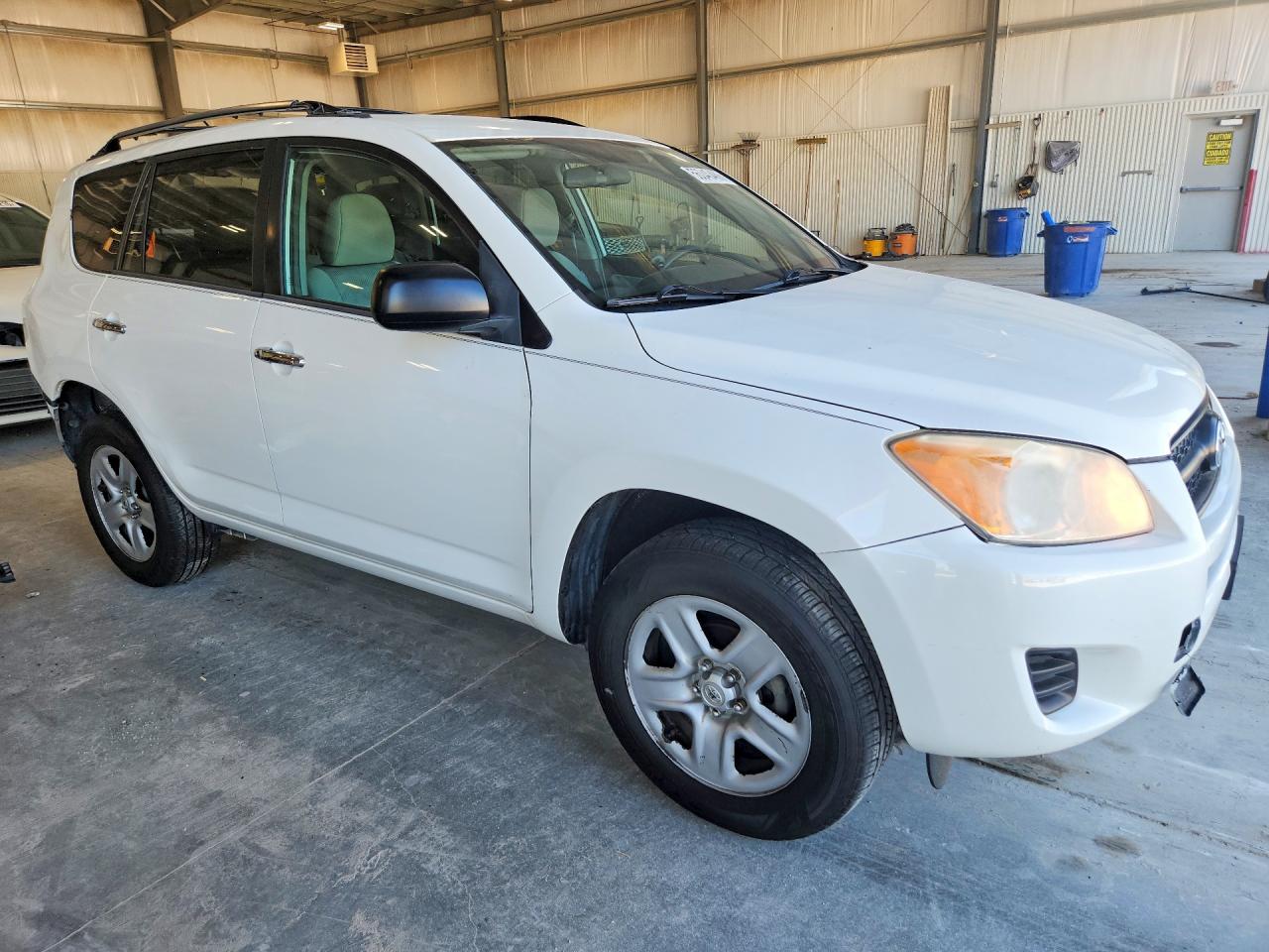 Toyota RAV4 Base