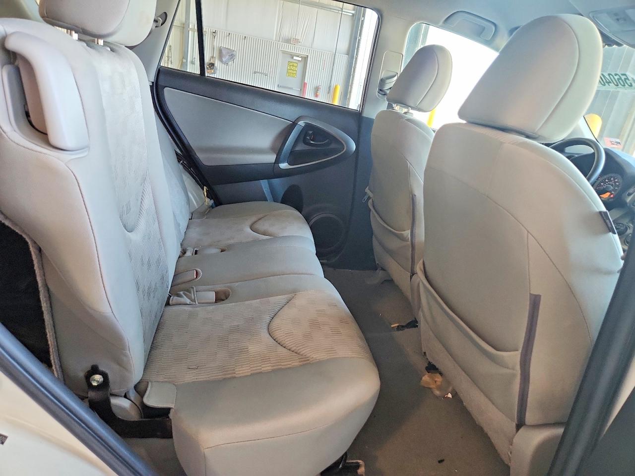 Toyota RAV4 Base