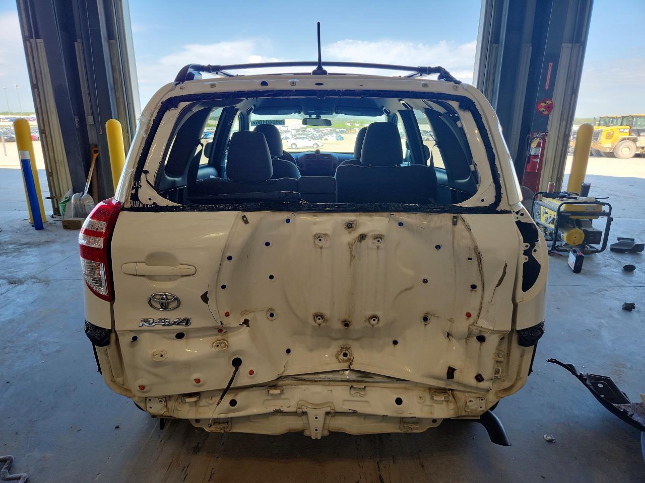 Toyota RAV4 Base