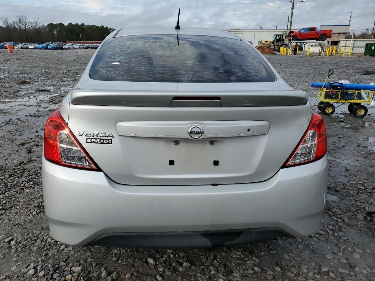 Nissan Versa S