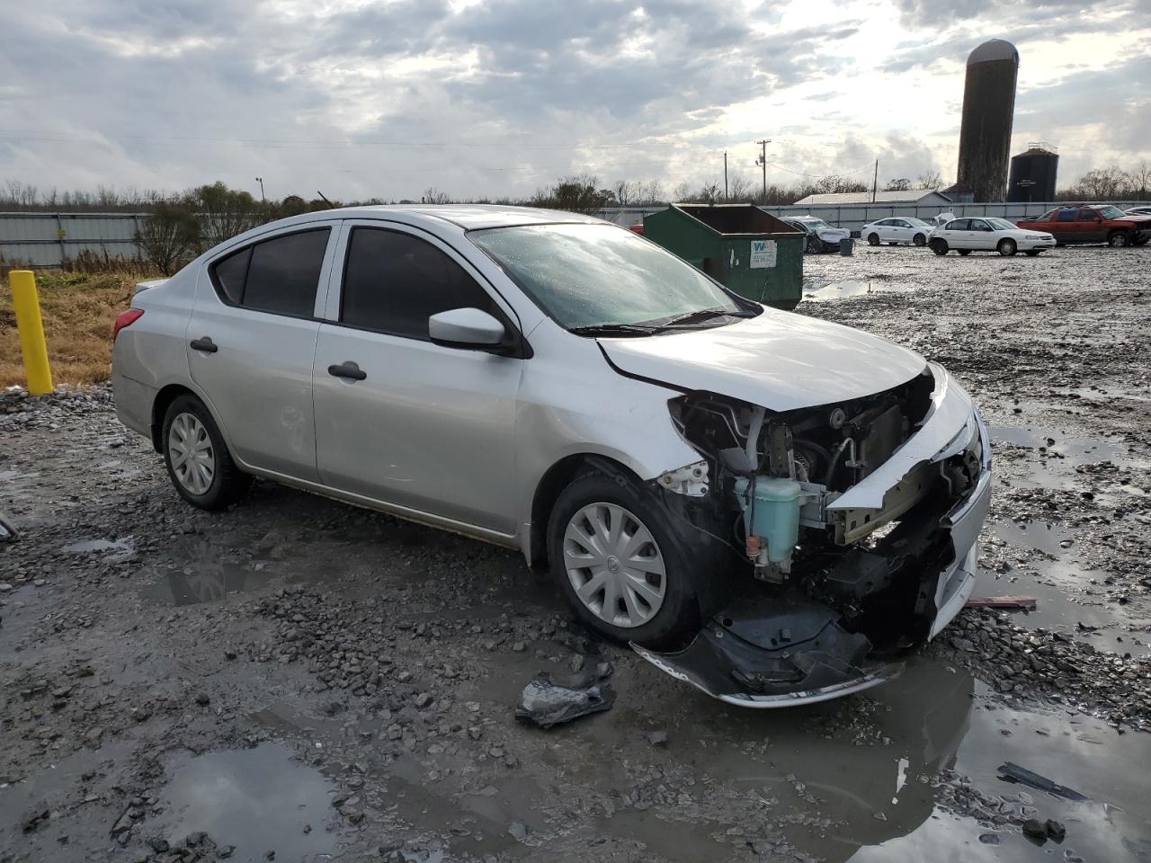 Nissan Versa S
