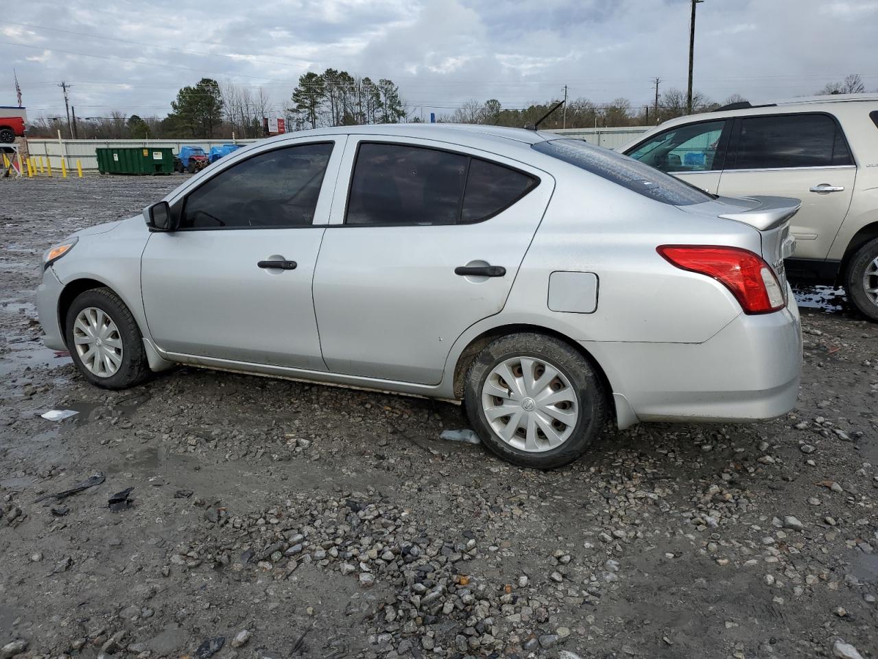 Nissan Versa S