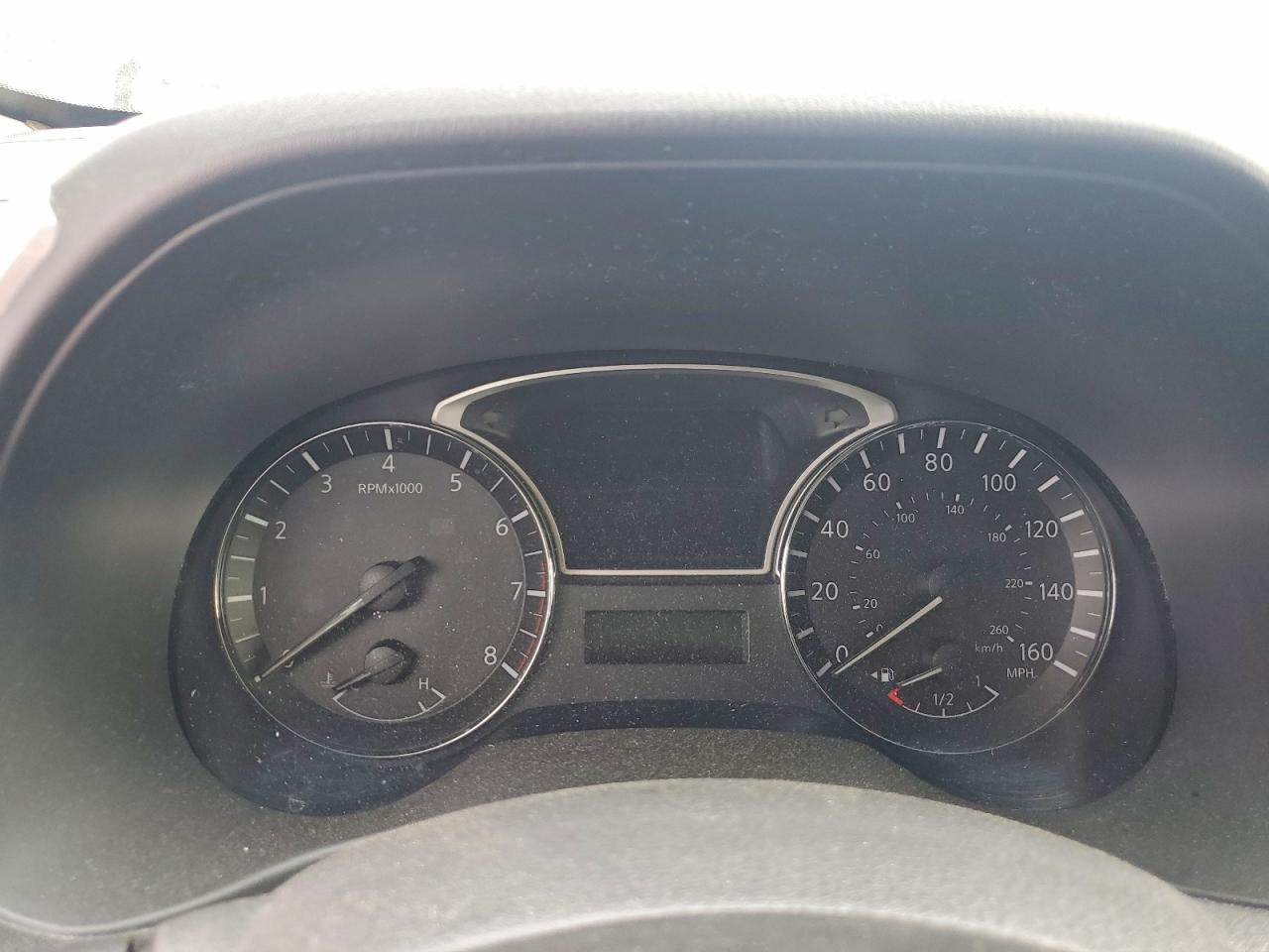 Nissan Pathfinder S
