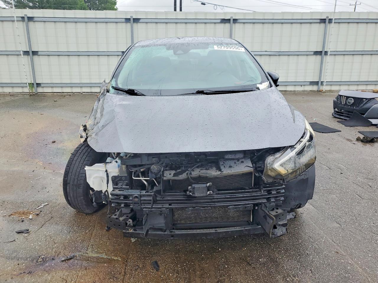 Nissan Versa Sr
