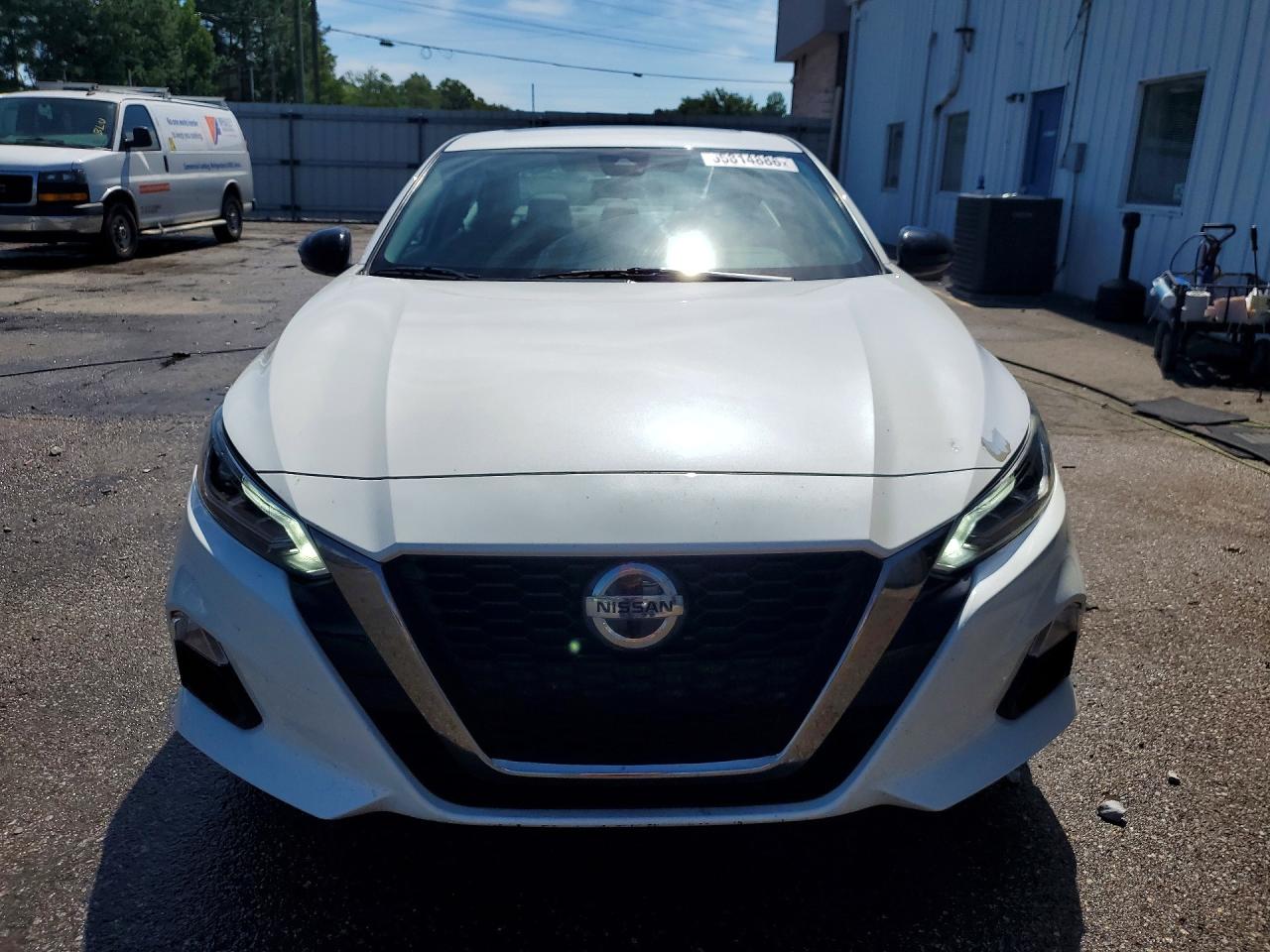 Nissan Altima Sr
