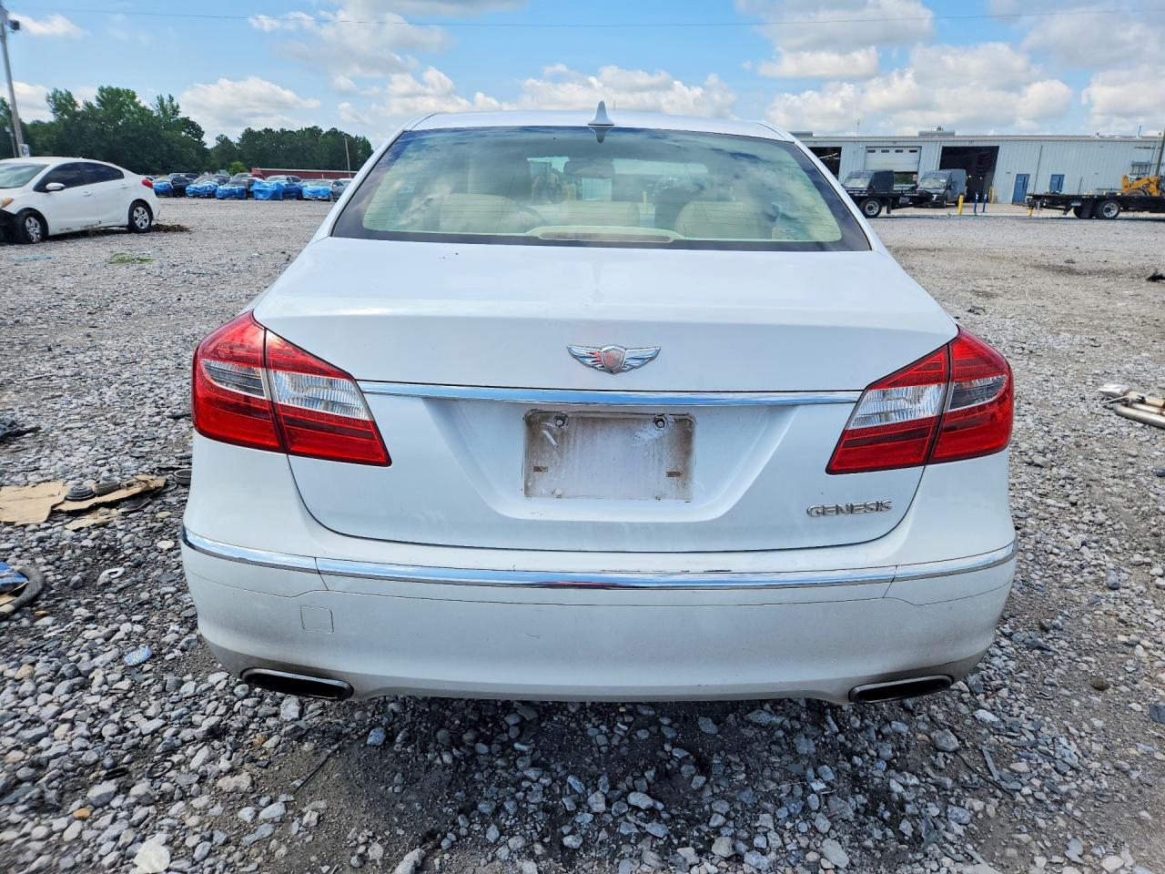 Hyundai Genesis 3.8l