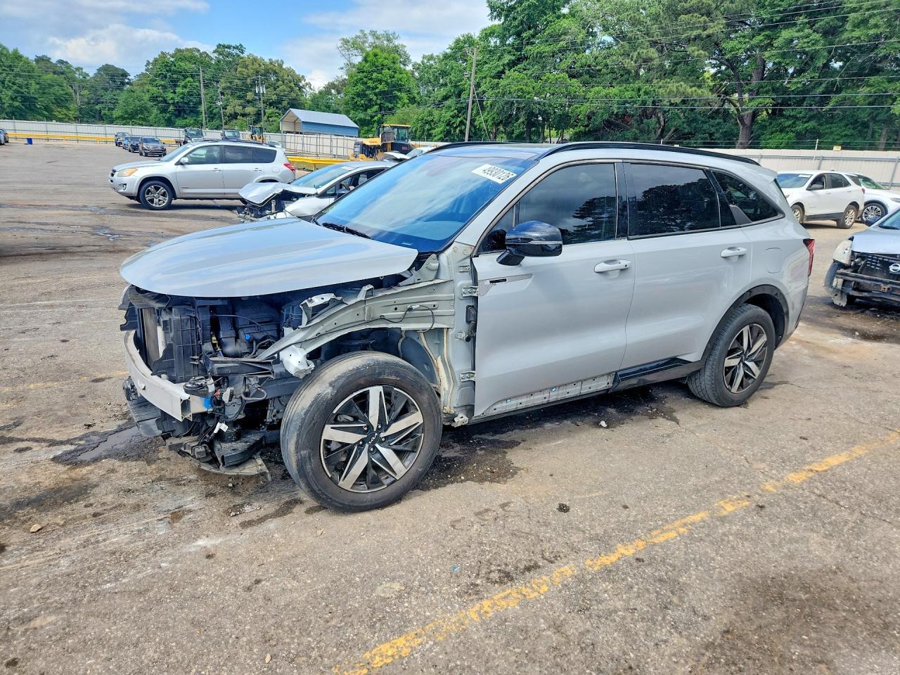 Salvage Kia Sorento Image