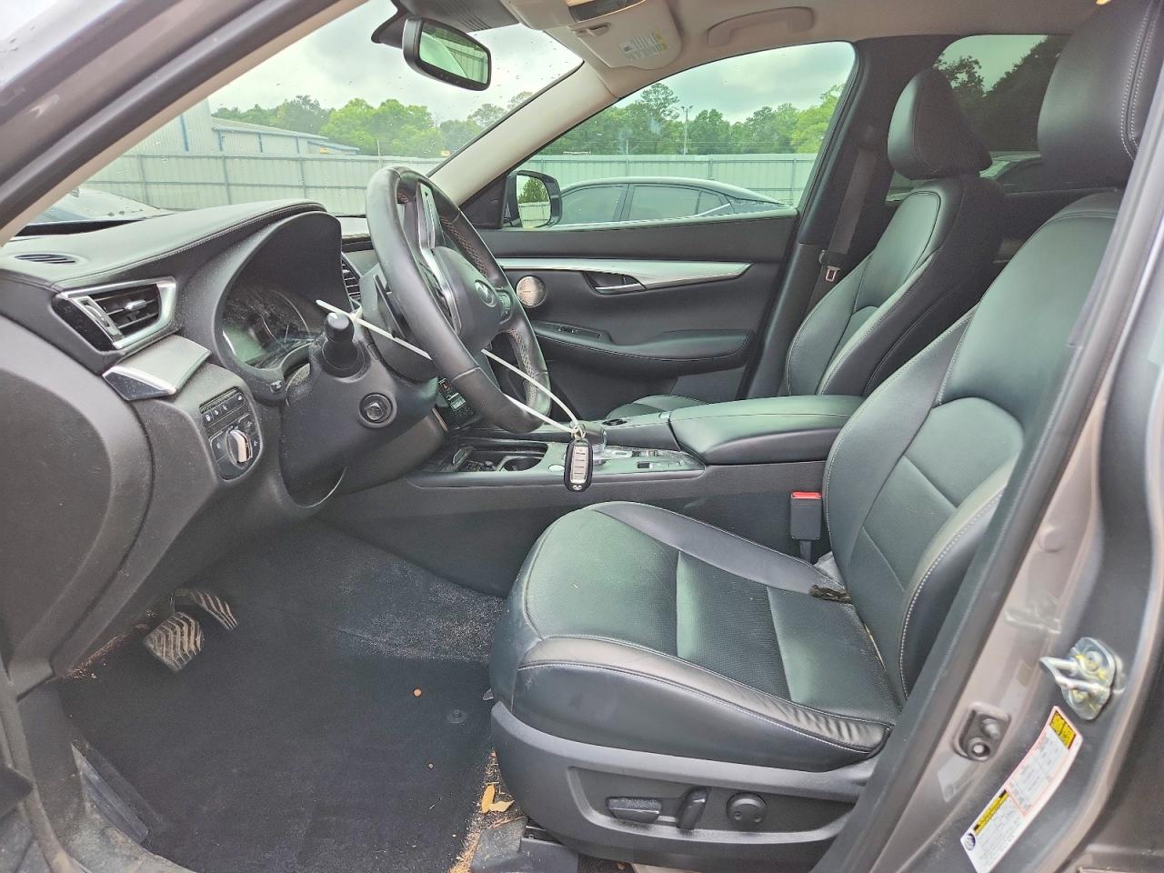 INFINITI Qx Essential