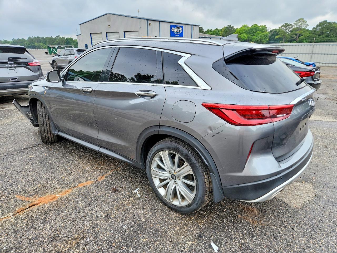 INFINITI Qx Essential