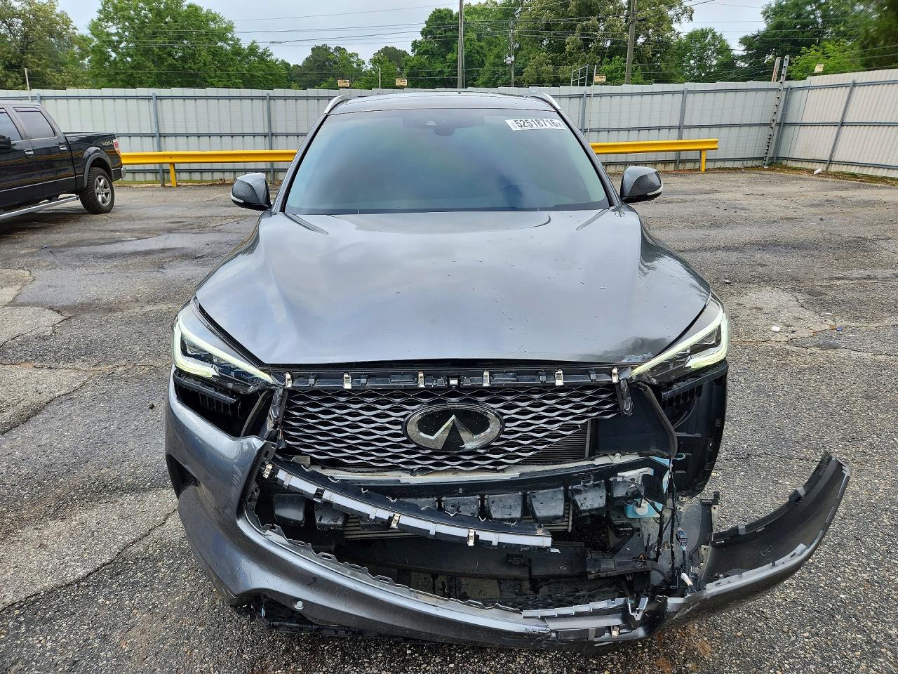 INFINITI Qx Essential