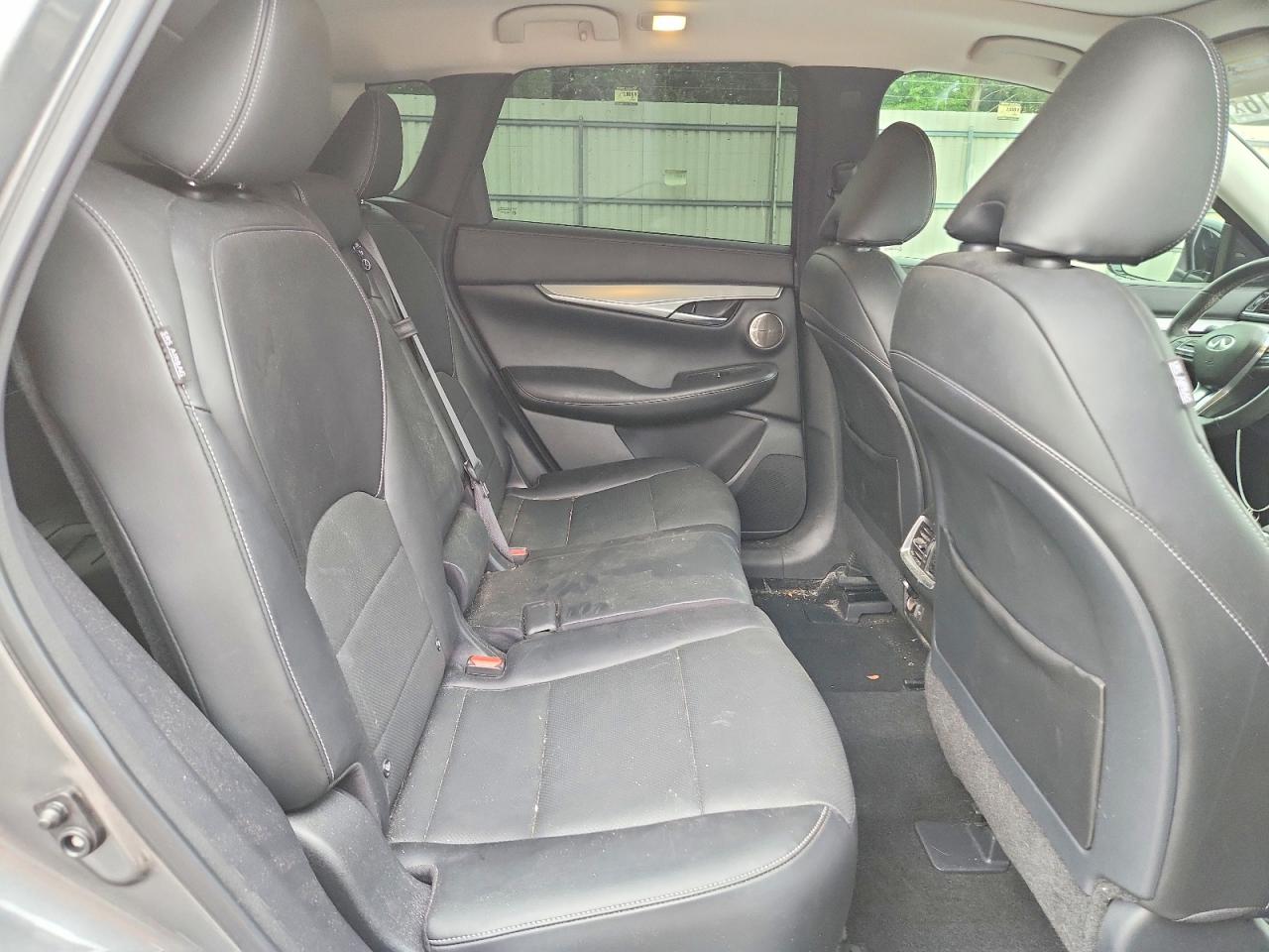 INFINITI Qx Essential