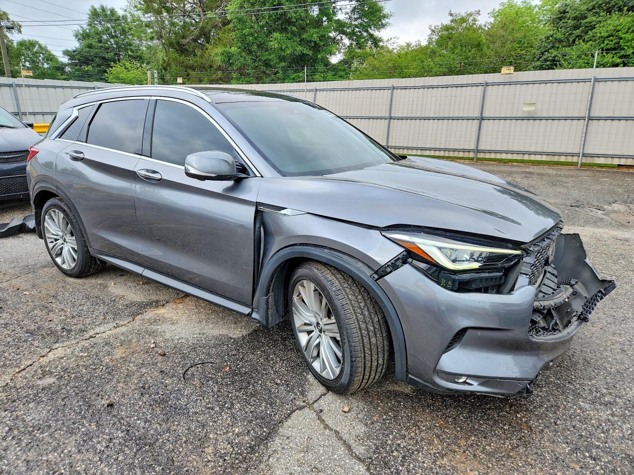 INFINITI Qx Essential