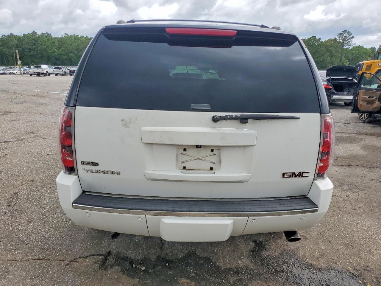 GMC Yukon Denali