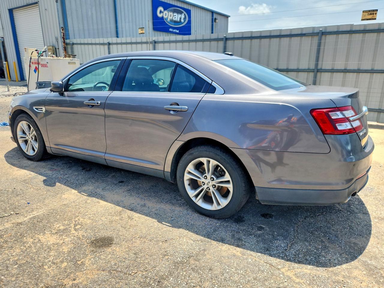 Ford Taurus Sel