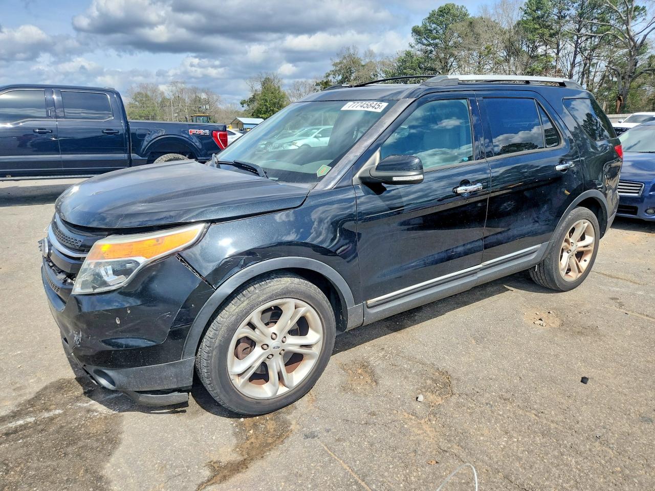 Salvage Ford Explorer Image