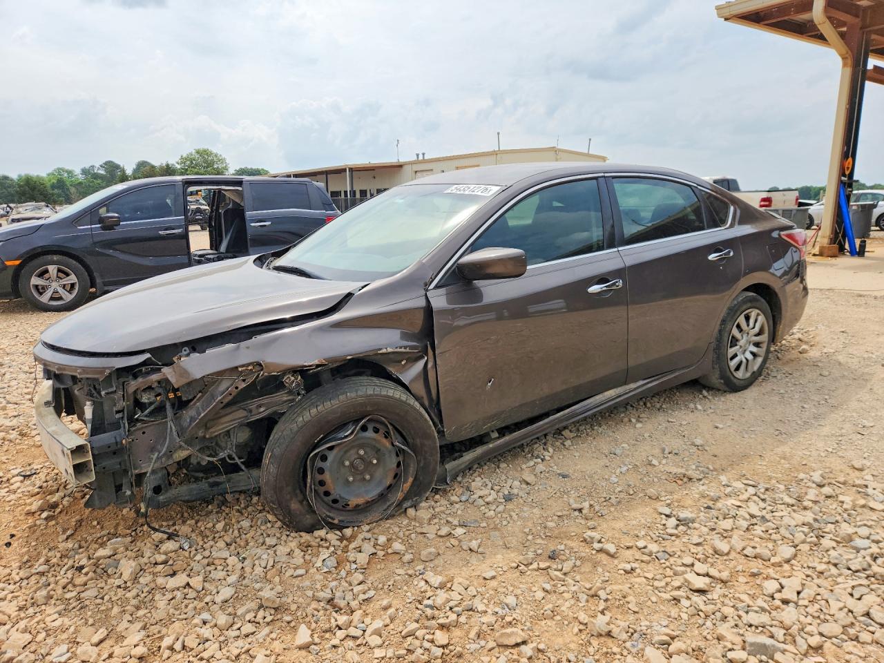 Salvage Nissan Altima Image