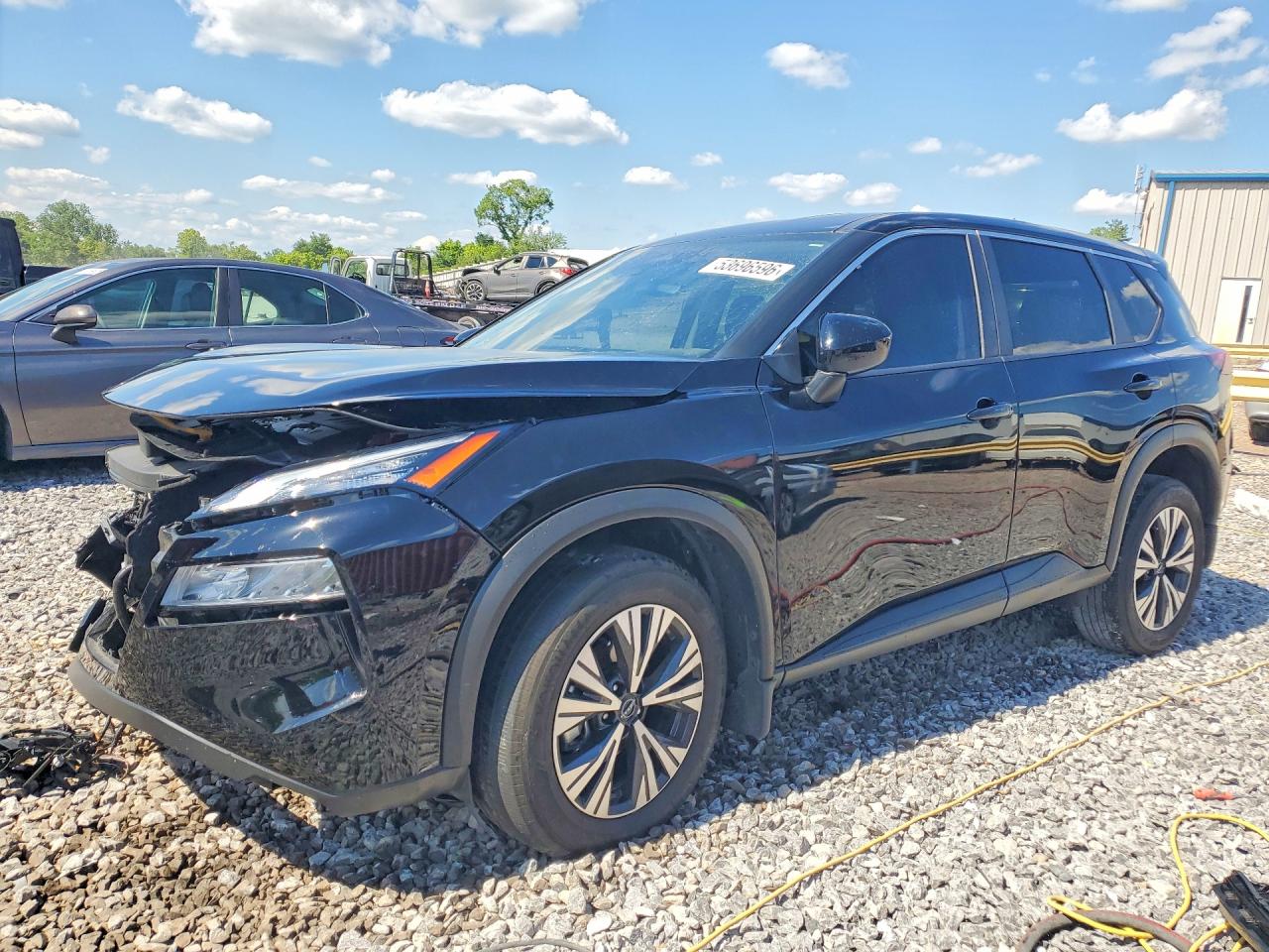 Salvage Nissan Rogue Image