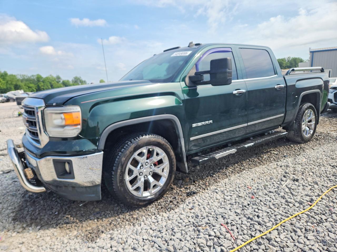 Salvage GMC Sierra Image