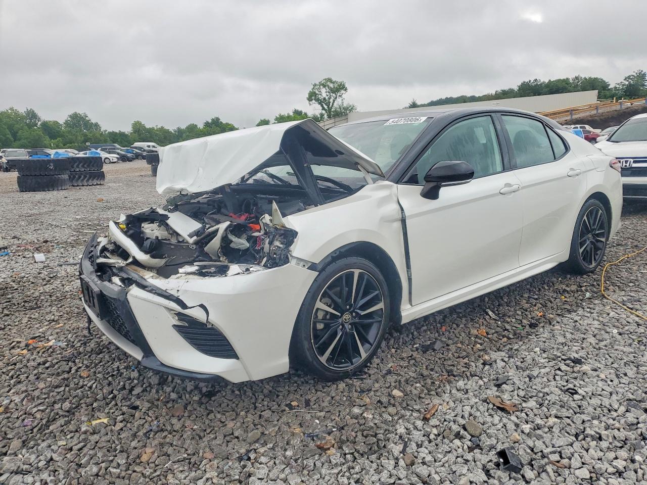 Salvage Toyota Camry Image