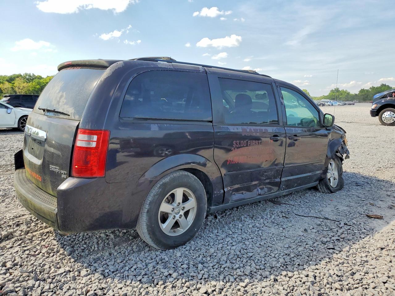 Dodge Caravan Hero