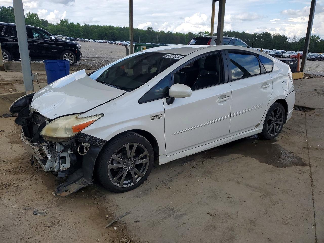 Salvage Toyota Prius Image