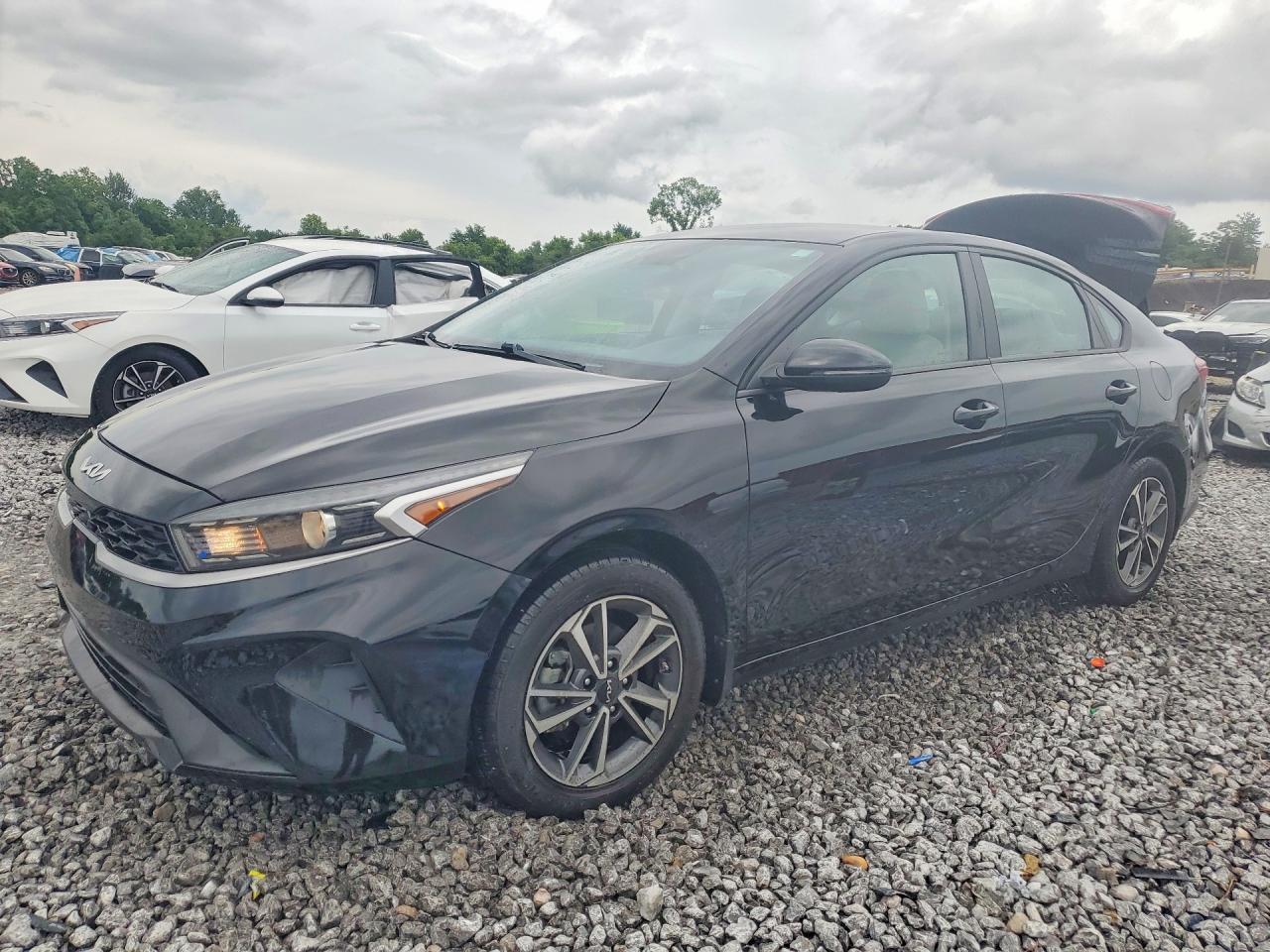 Salvage Kia Forte Image