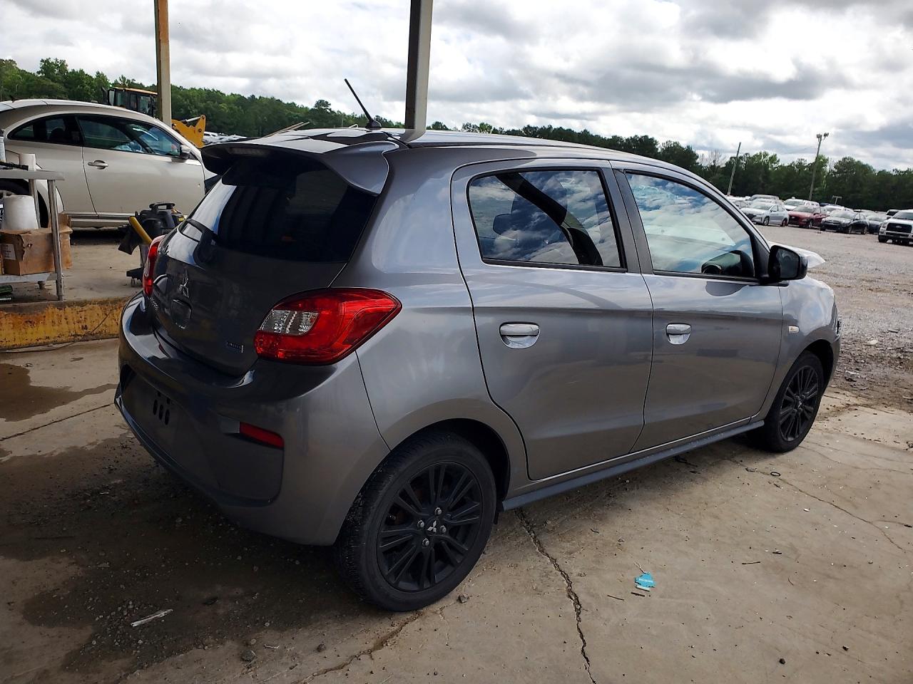 Mitsubishi Mirage Le