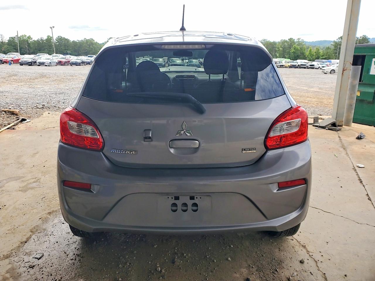 Mitsubishi Mirage Le
