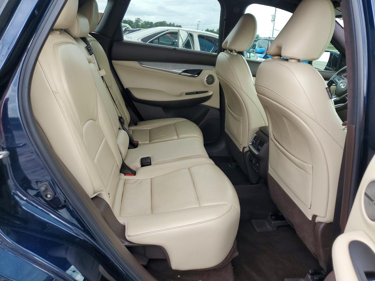 INFINITI Qx Pure
