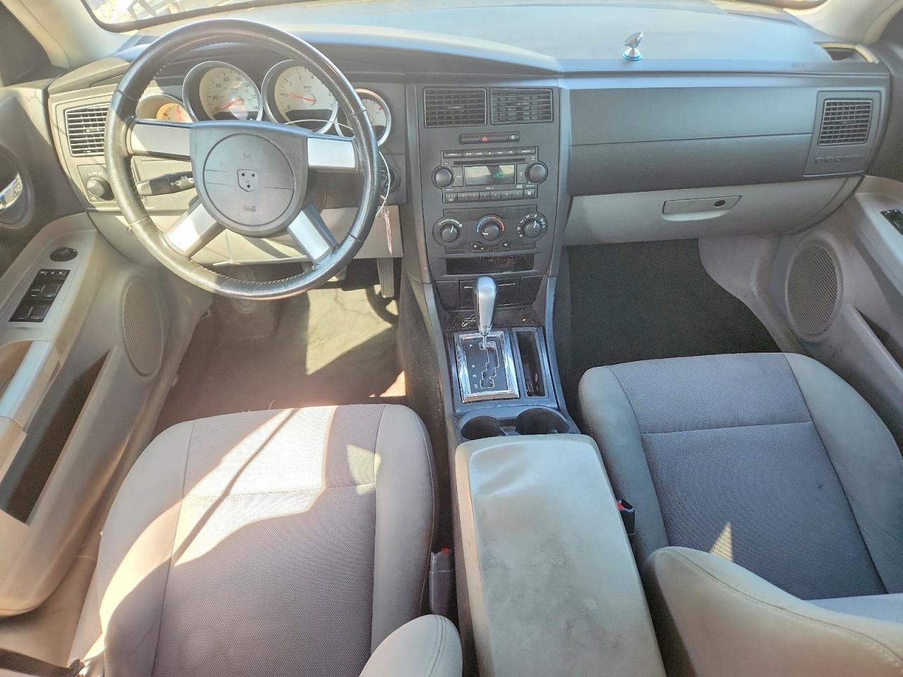 Dodge Charger Se