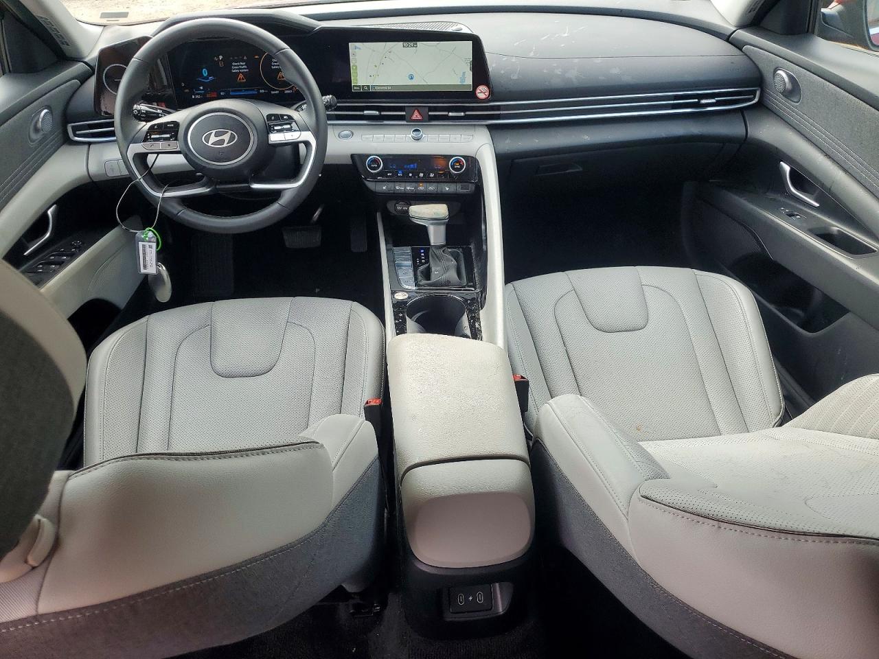 Hyundai ELANTRA Limited