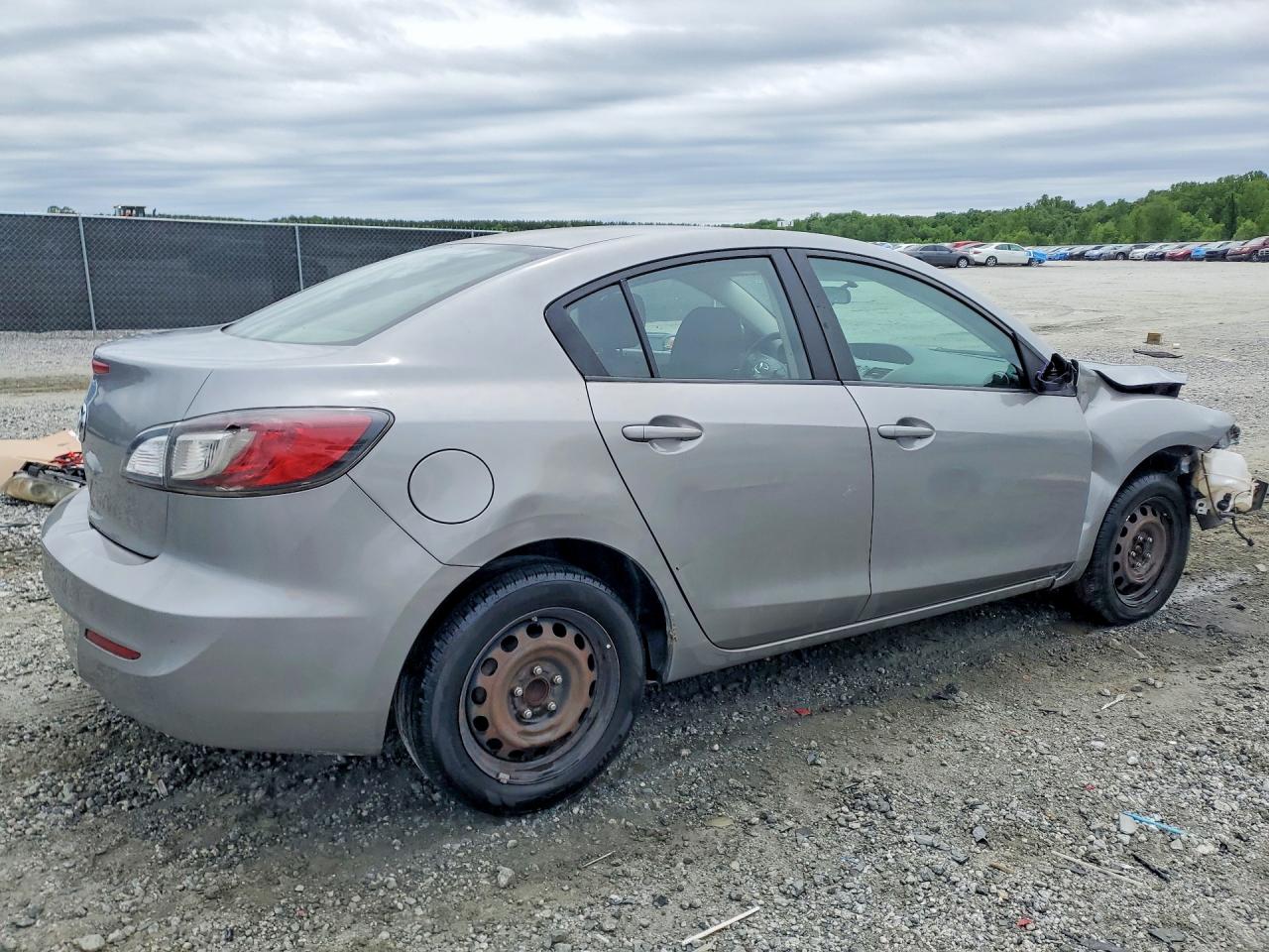 Mazda 3 I