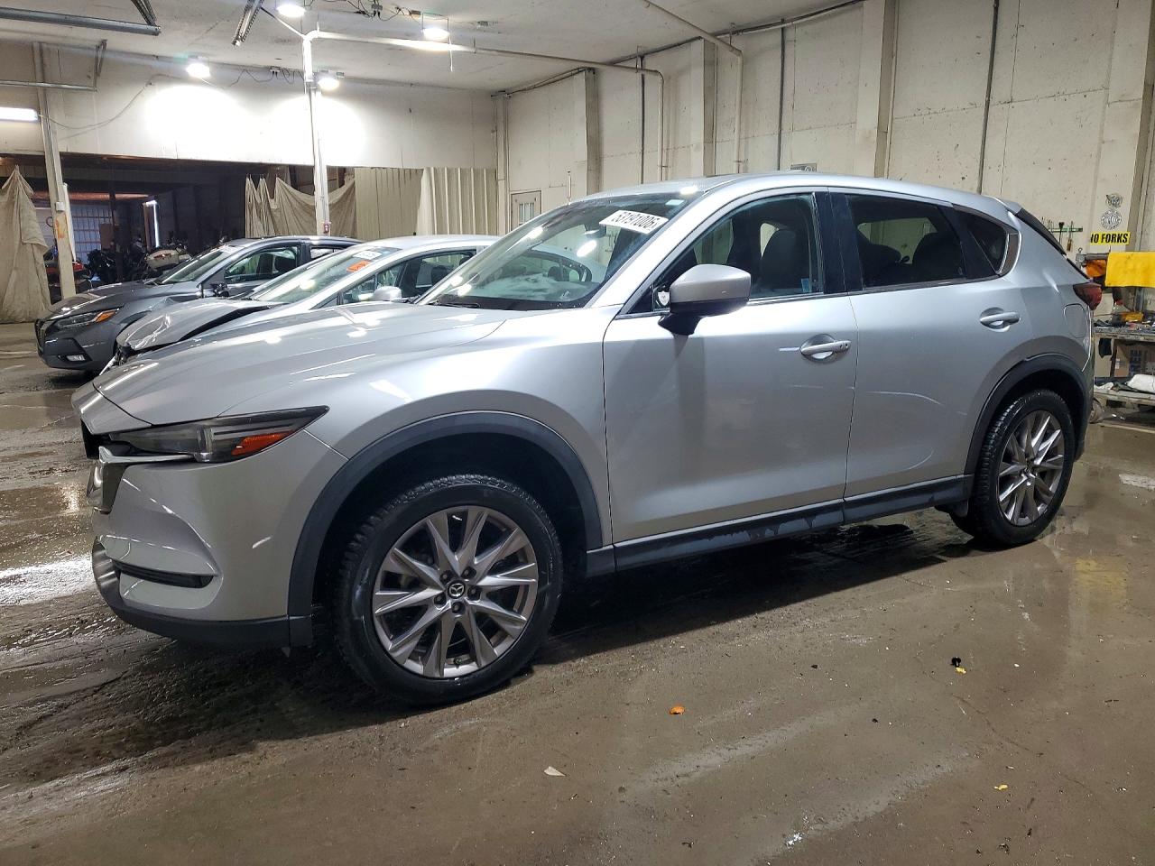 Salvage Mazda Cx Image