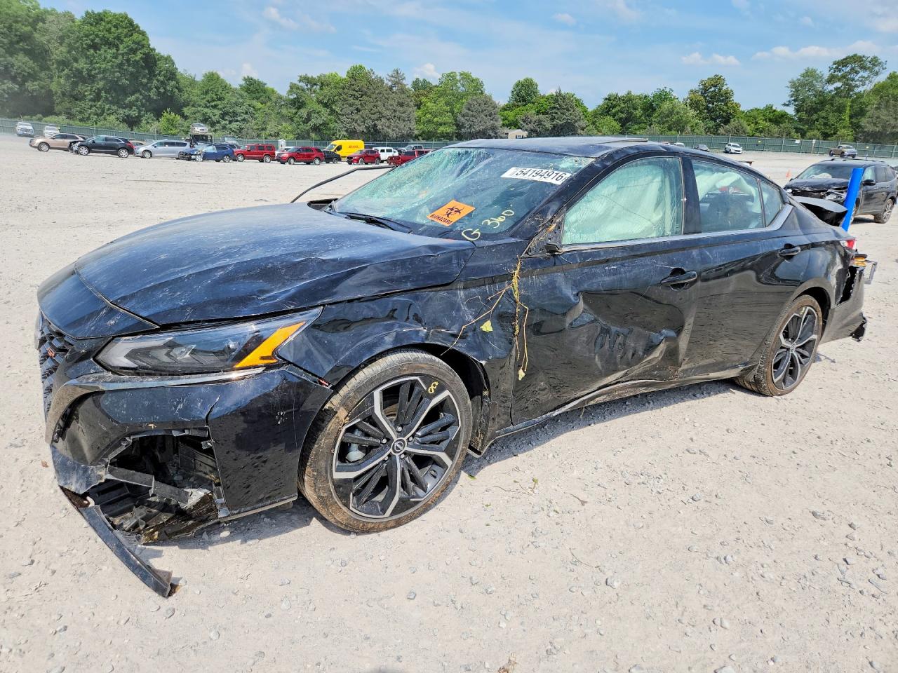 Salvage Nissan Altima Image
