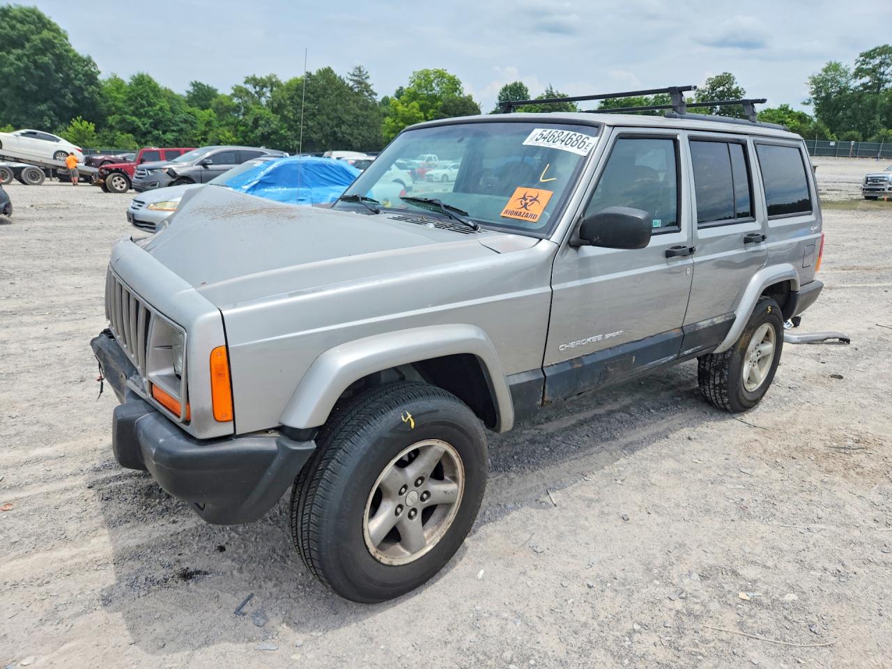 Salvage Jeep Cherokee Image