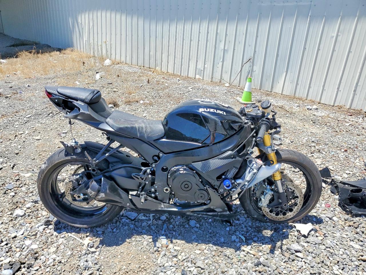 Salvage Suzuki Gsxr750 Image