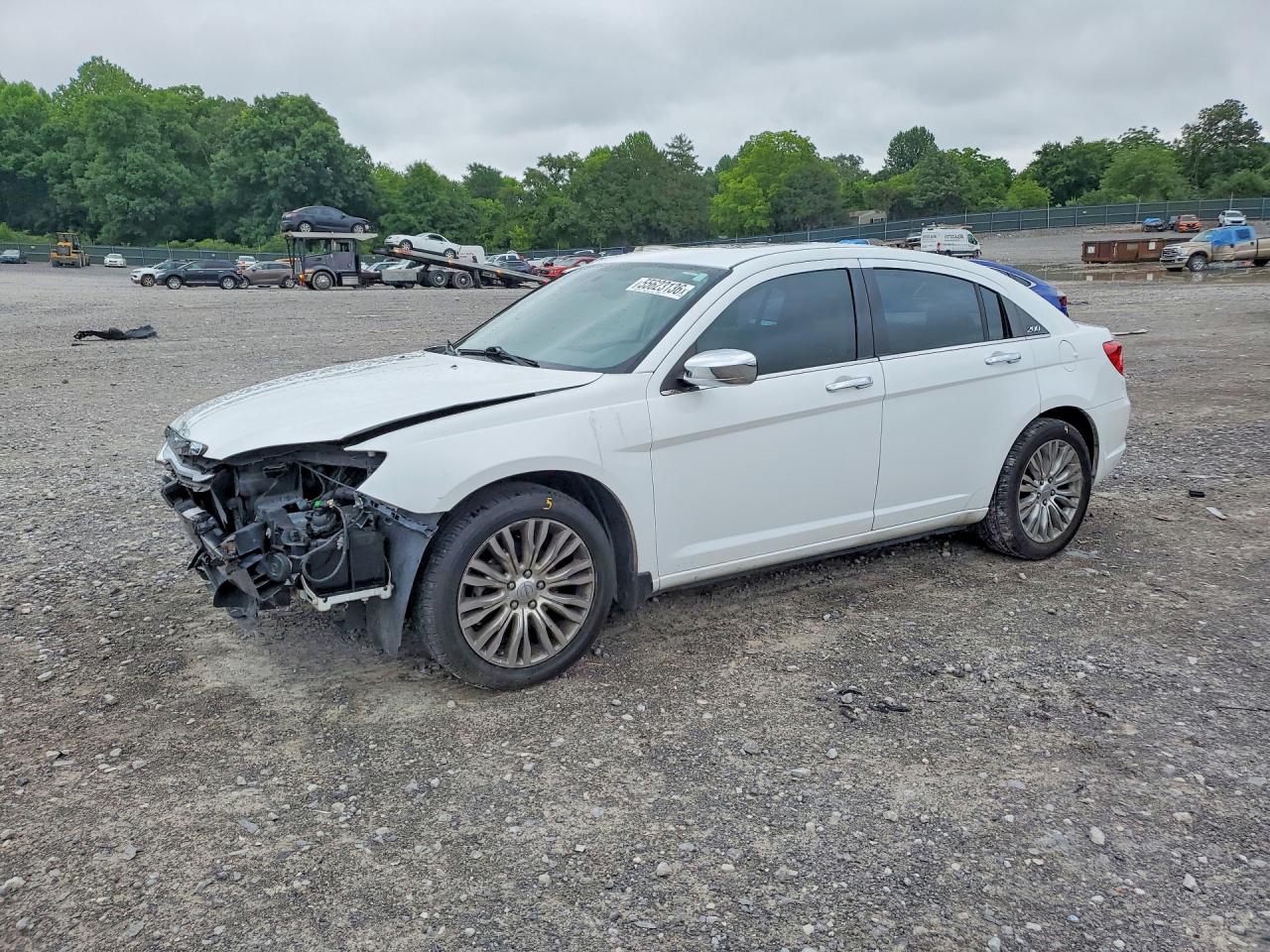 Salvage Chrysler 200 Image