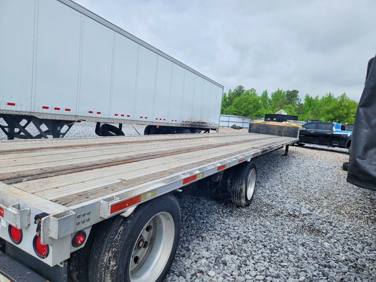 Trail King Flat Bed T