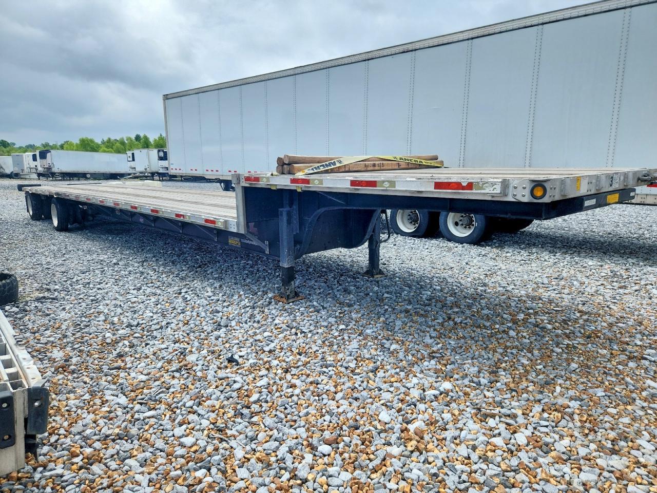 Salvage Trail King Flat Bed T Image