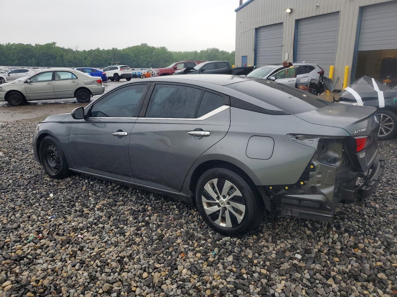 Nissan Altima S