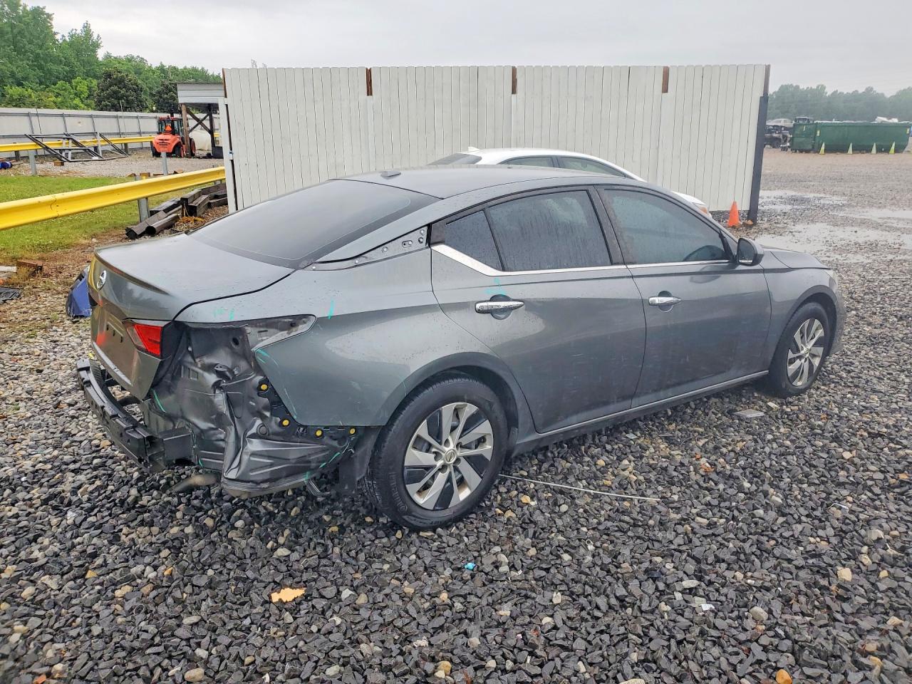 Nissan Altima S
