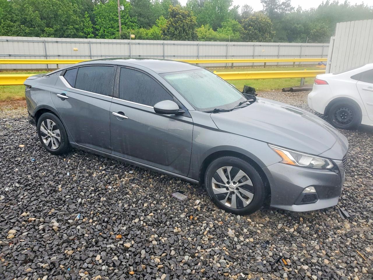 Nissan Altima S