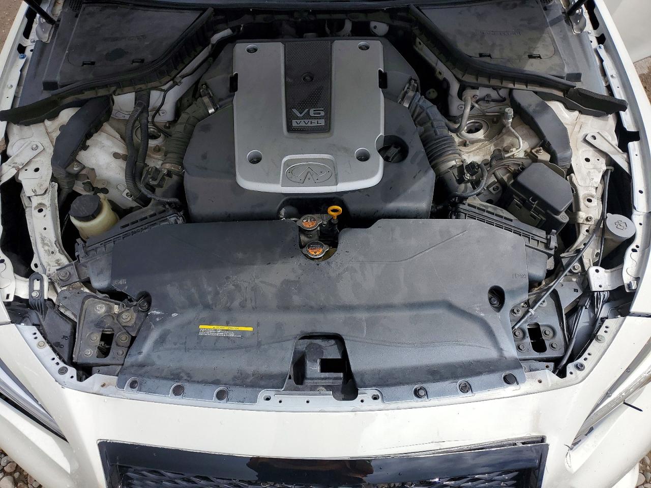 INFINITI Q50 Premium