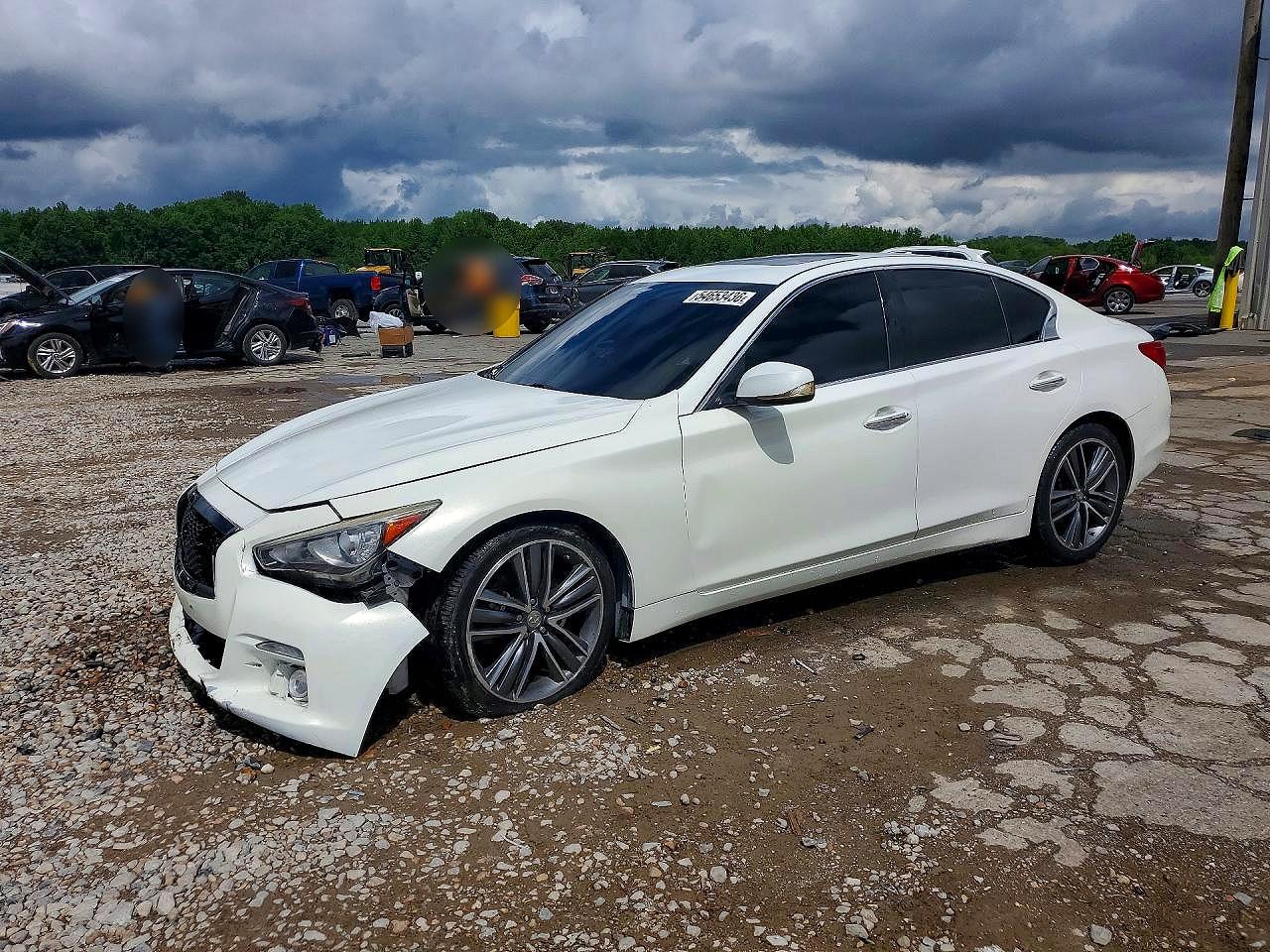 Salvage INFINITI Q50 Image