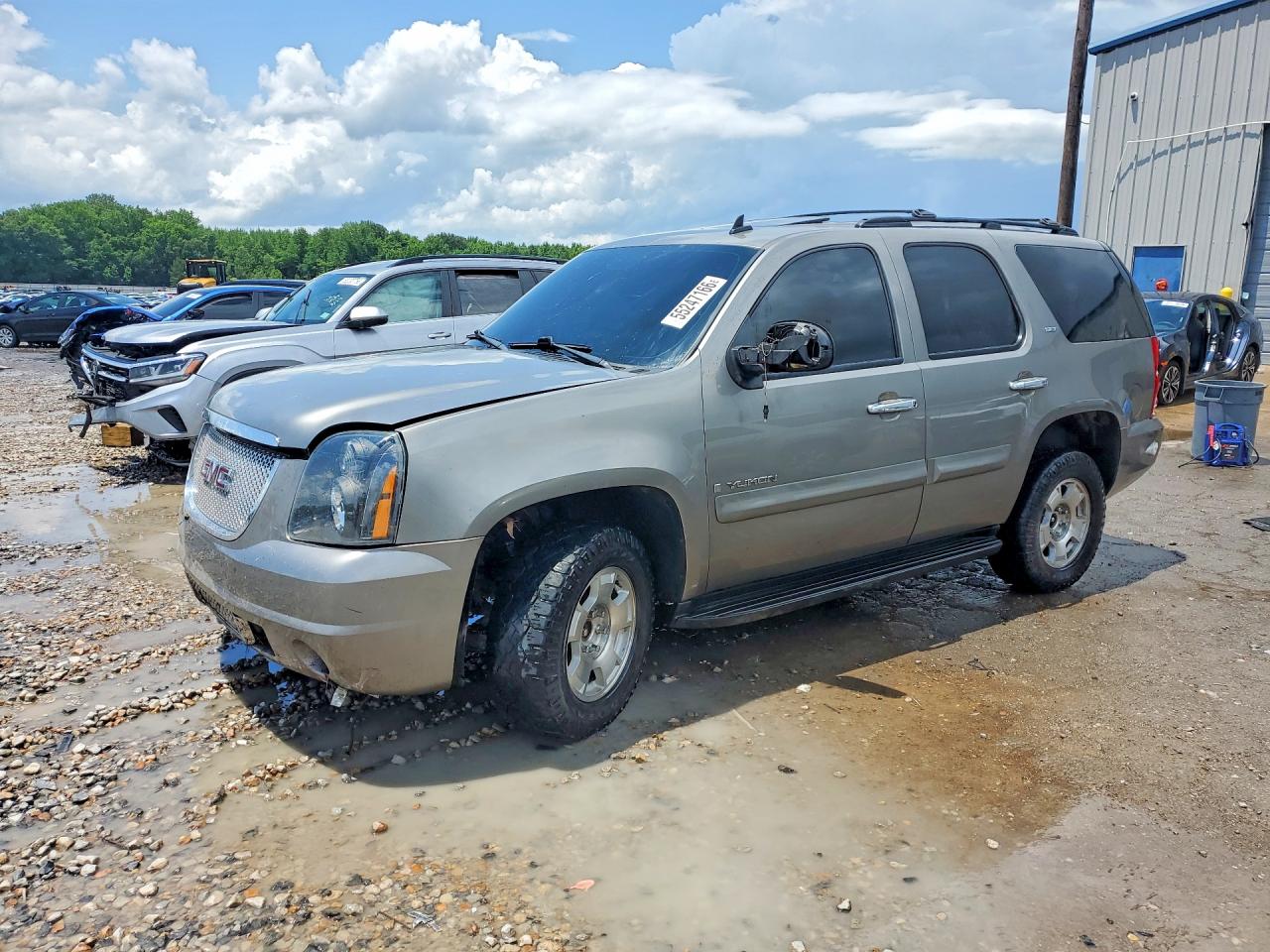 Salvage GMC Yukon Image