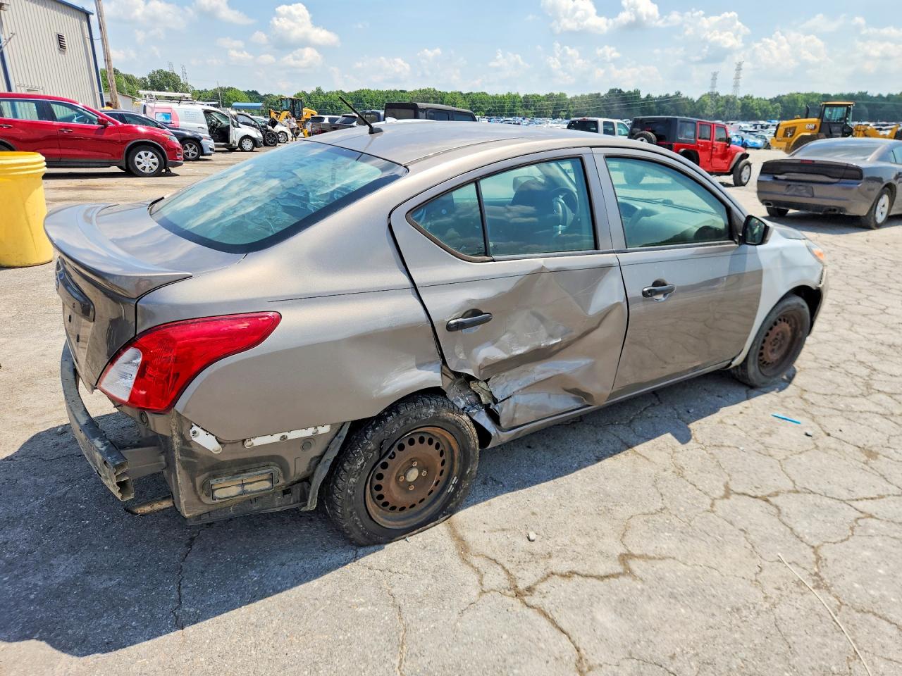 Nissan Versa 1.6 S Plus